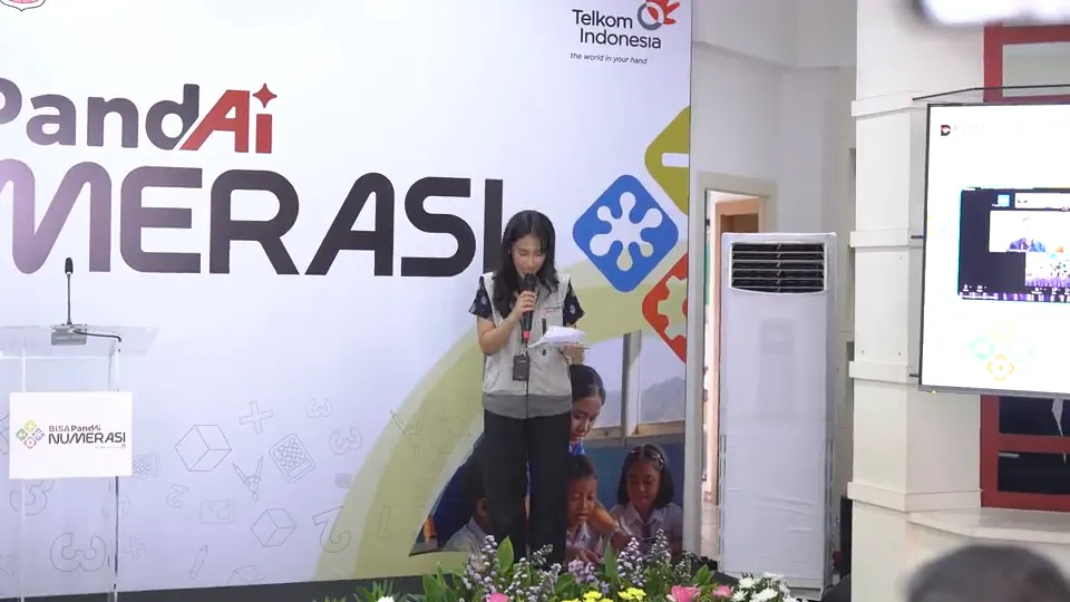 Pembawa acara membuka kegiatan BISA PandAI Numerasi di Lebak